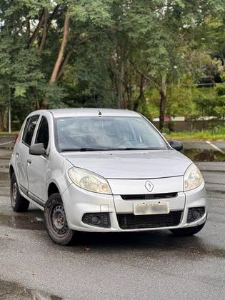 RENAULT SANDERO 1.0 AUTHENTIQUE 16V FLEX 4P MANUAL RENAULT SANDERO 1.0 AUTHENTIQUE 16V FLEX 4P MANUAL